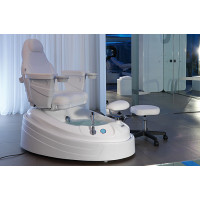 Педикюрное кресло с гидромассажной ванной "PEDI SPA"