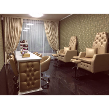 Маникюрный стол Сэнсоун